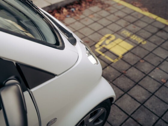 Smart 4teen Aznom elettrica conversione modding auto meccanica interni