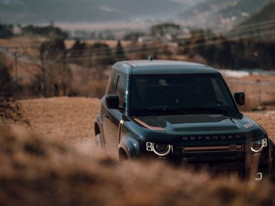 Land Rover Defender Aznom personalizzazione auto interni esterni