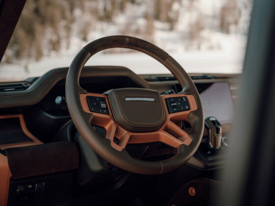 Land Rover Defender Aznom personalizzazione auto interni esterni